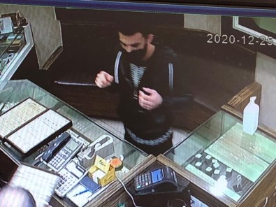 El Çabukluğuyla Hırsızlık Yapan Şüpheliyi Dövmeleri Ele Verdi