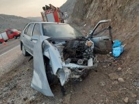Kayalığa Çarpan Otomobilde 1 Kişi Öldü, 4 Kişi Yaralandı