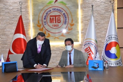 TOBB'dan Öğrencilere Tablet Desteği