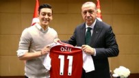 MESUT ÖZİL - Mesut Özil'in Erdoğan'a komşu olması Bild'i rahatsız etti
