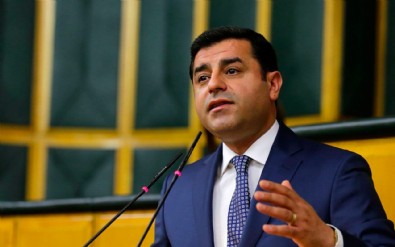 Diyarbakır Annesi'nden Selahattin Demirtaş'a sert soru!