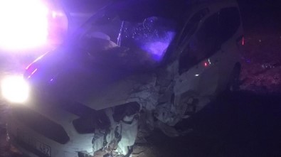 Kırıkkale'de İki Otomobil Çarpıştı Açıklaması 1 Yaralı