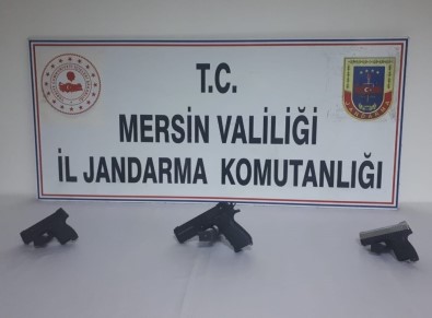 Mersin'de 3 Adet Ruhsatsız Tabanca Ele Geçirildi