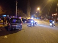 Otomobil İle Motosiklet Çarpıştı Açıklaması 1 Yaralı