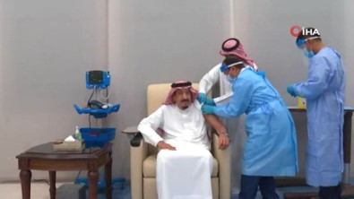 Suudi Arabistan Kralı Korona Virüs Aşısı Oldu