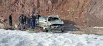 Van-Özalp Karayolunda Trafik Kazası; 2 Yaralı Haberi