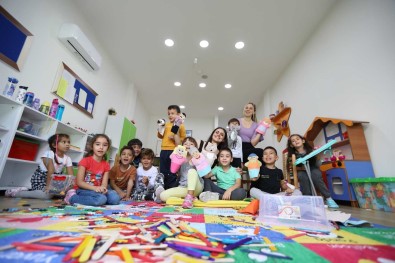 Enis-Necip Tüyeni Çocuk Gündüz Bakimevi'nde Çocuklar Mutlu