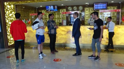 (Özel) Iranlilarin Van'da Görülmesi Esnafin Yüzünü Güldürdü