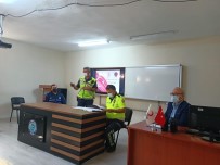 Sarigöl'de Servis Sürücülerine Egitim