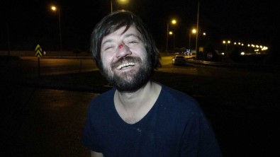 Sinema Sanatçisi Sadi Celil Cengiz Kazada Yaralandi