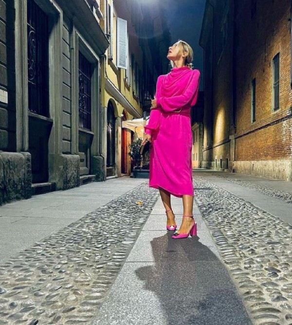 Hadise'den olay 'pırlanta yüzük' paylaşımı!