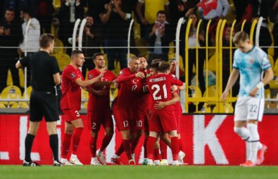 Milliler Letonya karşısında son saniyede güldü! Dünya Kupası yolunda kritik 3 puan…