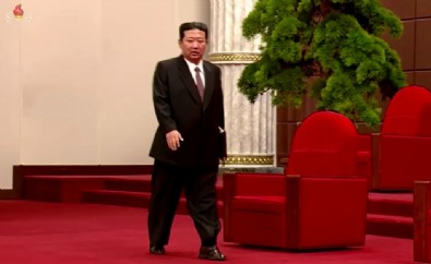 Dünya yine onu konuşuyor! Kuzey Kore liderinden sandaletli görüntü