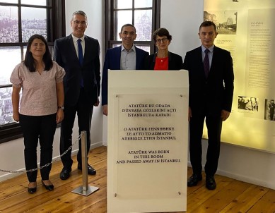 Biontech'in Kurucu Ortaklari Özlem Türeci Ve Ugur Sahin Selanik'te Atatürk Evi'ni Ziyaret Etti