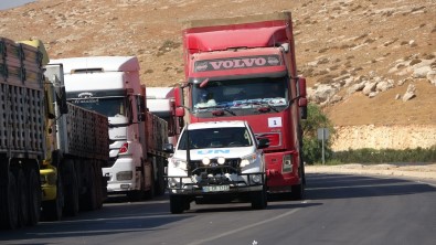 BM'den Idlib'e 103 Tir Yardim Gönderildi