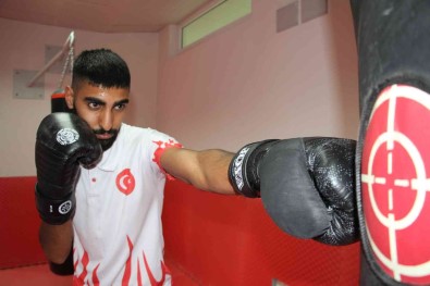 Çocukluk Hayalini Gerçege Dönüstürdü, Simdi Dünya Sampiyonasina Hazirlaniyor