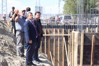 Kaymakam Çimsit Ve Sancaktar Köprü Insaatini Inceledi
