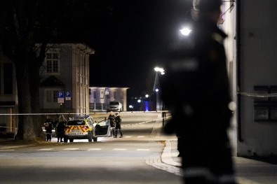 Norveç'te Oklu Saldiri Dehseti Açiklamasi 4 Ölü