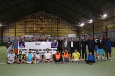 Van'da Mali Müsavirler Sahaya Çikti