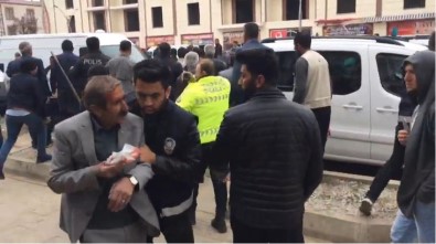 Van'da Tasli Sopali Kavga Açiklamasi 3 Yarali