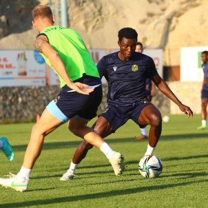 Yeni Malatyaspor'da Adana Demirspor Maçi Hazirliklari Devam Ediyor