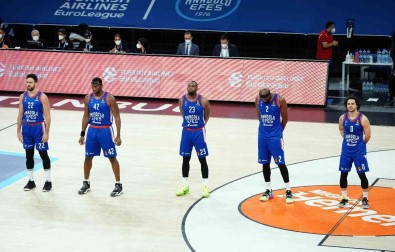 Anadolu Efes, Milano Deplasmaninda