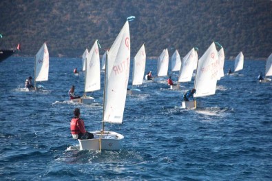 Bodrum'da Yelken Yarislari Basladi
