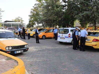 Sanliurfa'da Ticari Taksiler Denetlendi