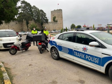 Sinop'ta Trafik Kazasi Açiklamasi 1 Yarali