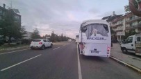 Soförü Uyudugu Iddia Edilen Otobüs Minibüse Çarpti Açiklamasi 3 Yarali