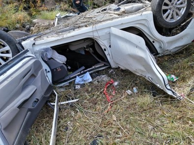 Dere Yatagina Uçan Otomobildeki 2 Kisi Ölü Bulundu