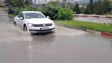 Karabük'te Saganak Ve Dolu Etkili Oldu