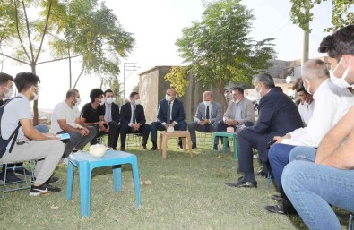 Vali Demirtas, Ilçede Gençlerle Bir Araya Geldi