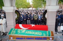 Kazada Hayatini Kaybeden Emekli Emniyet Müdürü Son Yolculuguna Ugurlandi