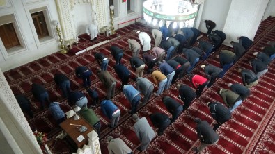 Yüksekova'da Mevlit Kandili Idrak Edildi