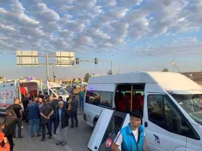 Batman'da Isçileri Tasiyan Servis Araci Kaza Yapti Açiklamasi 10 Yarali