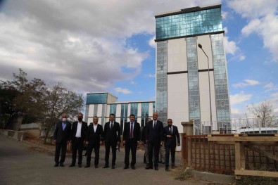 Bingöl Belediyesi Yeni Hizmet Binasi Büyük Oranda Tamamlandi