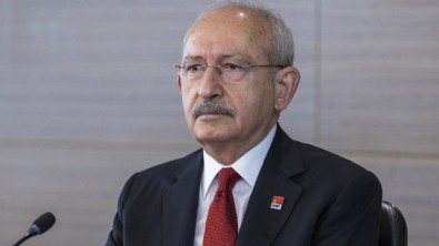 Cumhurbaşkanı Yardımcısı Fuat Oktay'dan Kılıçdaroğlu'nun kamu görevlilerini hedef alan sözlerine suç duyurusu