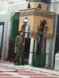 Israil Askerleri Harem-I Ibrahim Camii'ne Baskin Düzenledi