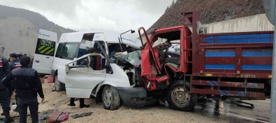 Tokat'taki Kazada Ölü Sayisi 2'Ye Yükseldi