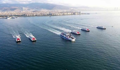 Izmir Trafiginde Deniz Ferahligi