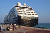 Zenginler Gemisi' Azamara Journey Kusadasi'nda