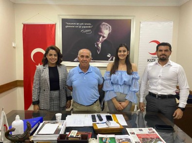 Kizilay Ceyhan'da Kadin Ve Gençlik Kollari Da Kurdu