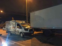 Ankara'da Ekmek Dagitim Araci Kirmizi Isikta Bekleyen Tira Arkadan Çarpti Açiklamasi 1 Yarali