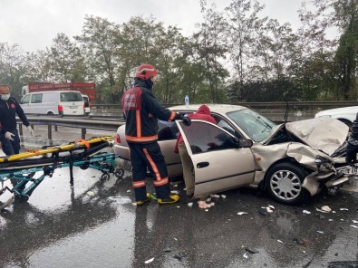 TEM'de 27 Aracin Karistigi Kazada 17 Kisi Yaralandi