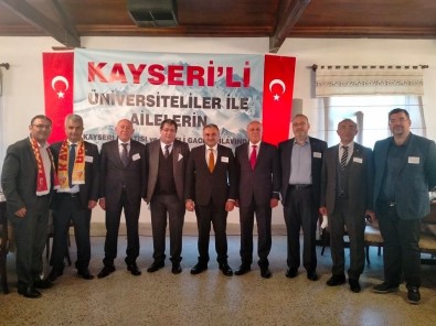 Ankara'daki Develilerin Egitime Destegi Kusaktan Kulaga Devam Ediyor
