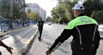 Antalya'da scooter ile kaldırım ve tramvay yoluna çıkan 4 gence ceza