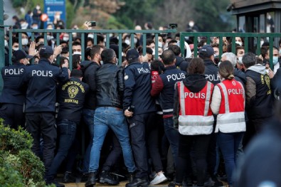 Boğaziçi Üniversitesi protestoları! 13 sanığa zorla getirme kararı