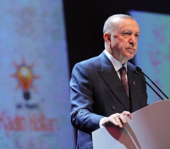 'Kadini Ile Erkegi Ile 84 Milyon Omuz Omuza Büyük Ve Güçlü Türkiye'yi Insa Etmekte Kararliyiz'