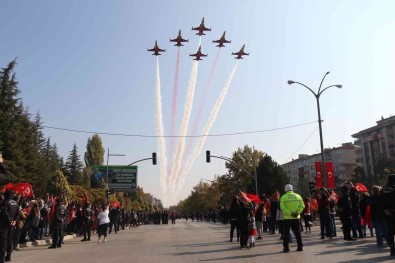 29 Ekim Cumhuriyet Bayrami Eskisehir'de Coskuyla Kutlandi